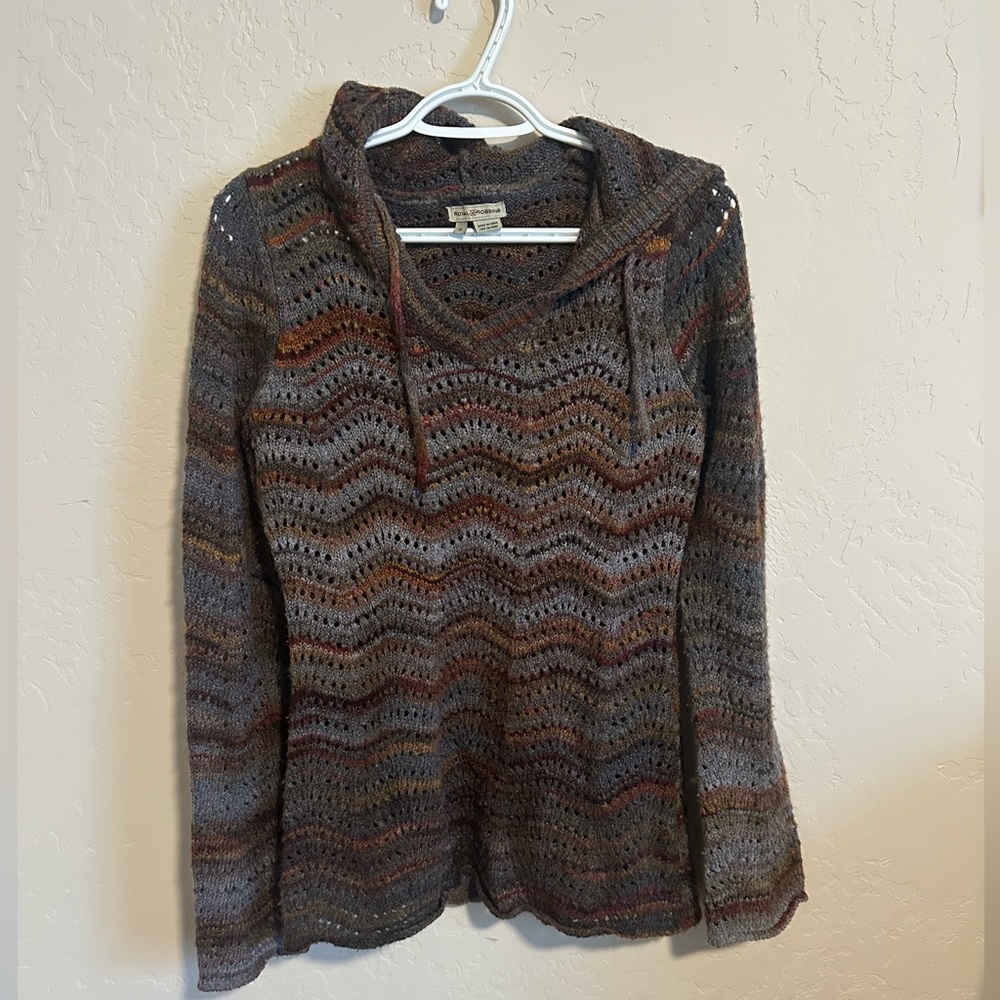 Royal Robbin’s hooded sweater. Like new. Size S Adult.